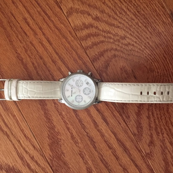 Michael Kors Chronograph Mother of Pearl Watch - Picture 2 of 2